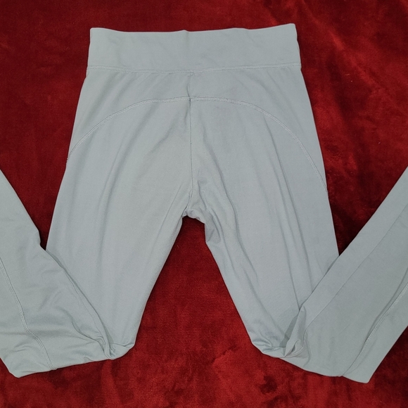Jockey Gray Leggings with Soft Stretchy Fabric and Wide Waistband - Picture 3 of 4